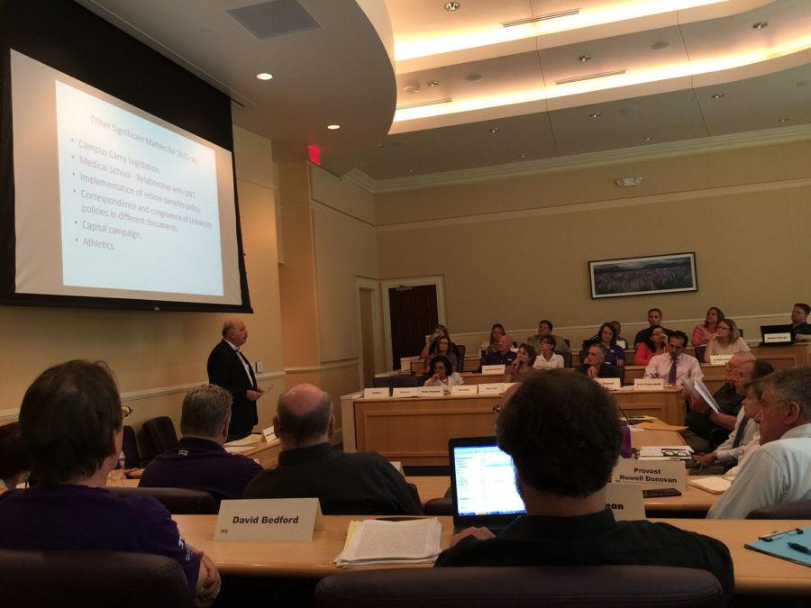 TCU Faculty Senate discusses Campus Carry legislation. 