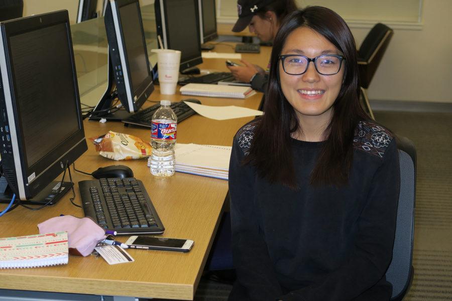 Sophomore business major Heidi Nguyen said Rate My Professors is her primary resource for researching professors. 