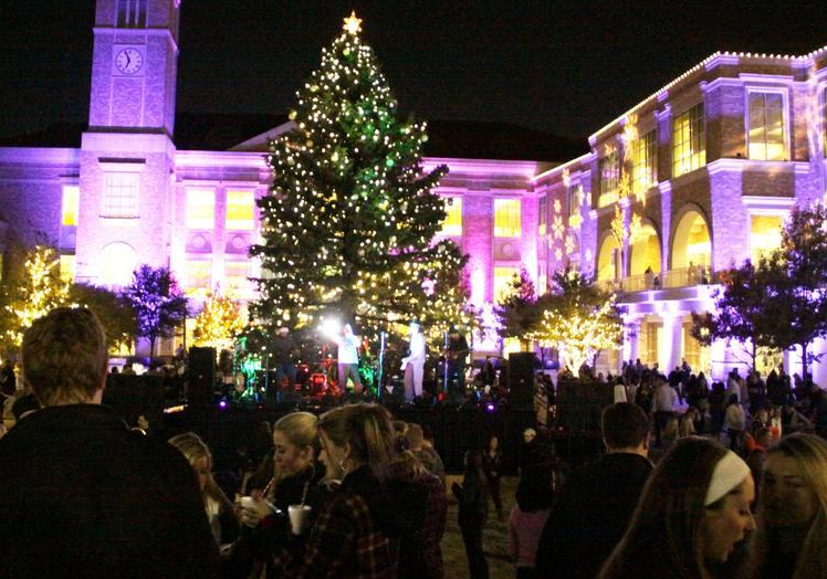 The+TCU+Christmas+Tree+Lighting+has+become+an+annual+tradition+in+Fort+Worth.