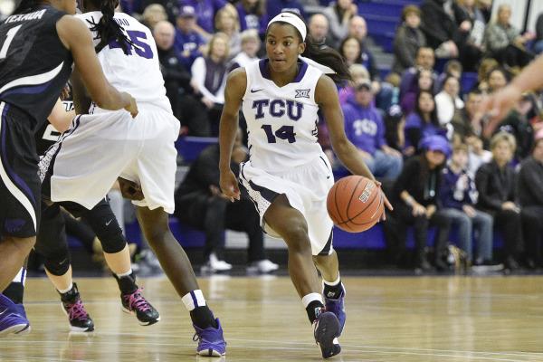Frogs guard Zahna Medley takes the ball up the court against Kansas State on Feb. 28, 2015