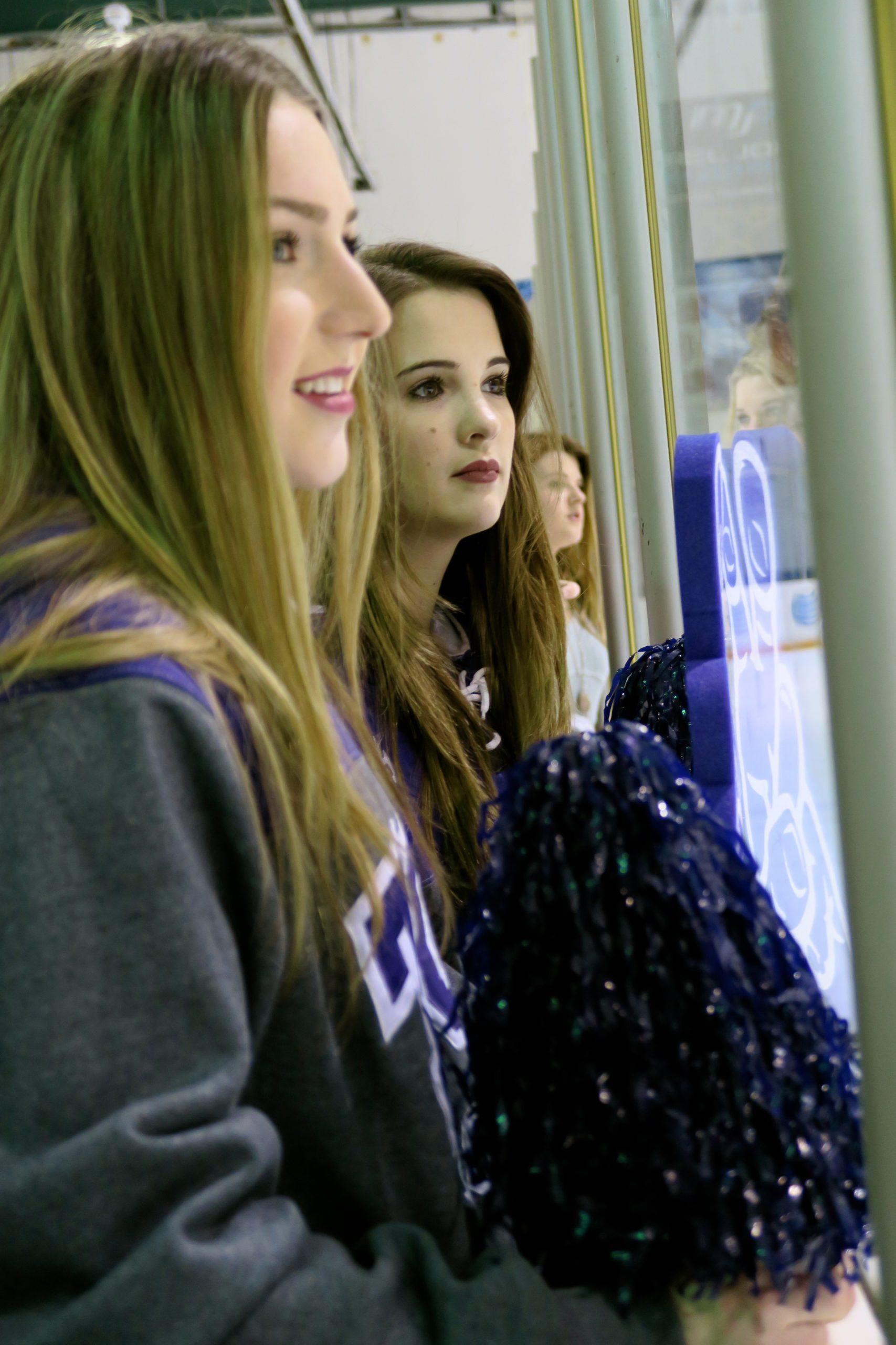 TCU+Ice+Girls+help+double+the+crowd+size+at+mens+club+ice+hockey+games.+