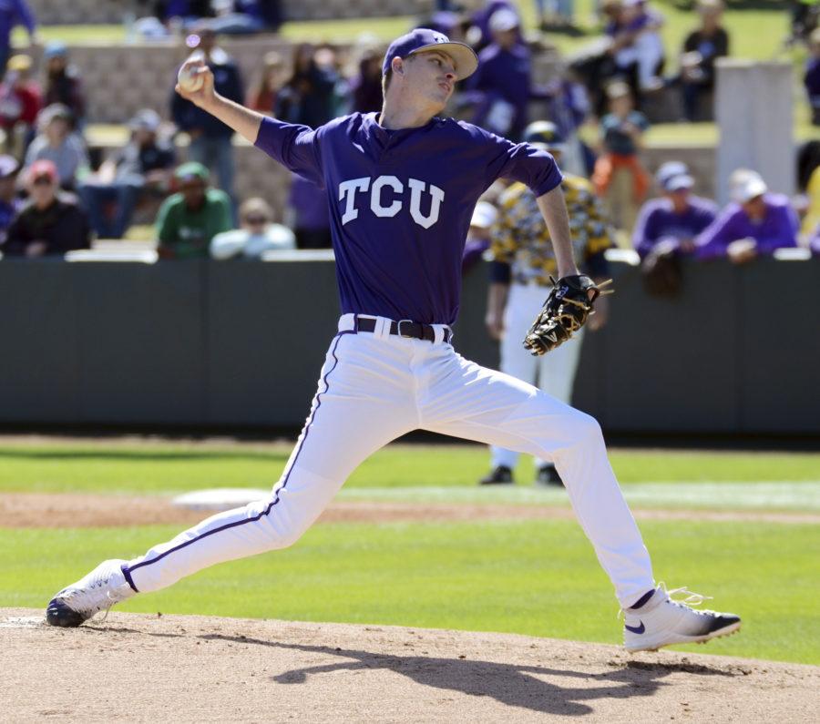 TCU+pitcher+Brian+Howard+throws+against+West+Virginia+during+the+second+inning+of+a+college+baseball+game+Saturday%2C+March+19%2C+2016%2C+in+Fort+Worth%2C+Texas.+%28Bob+Haynes%2FFort+Worth+Star-Telegram+via+AP%29