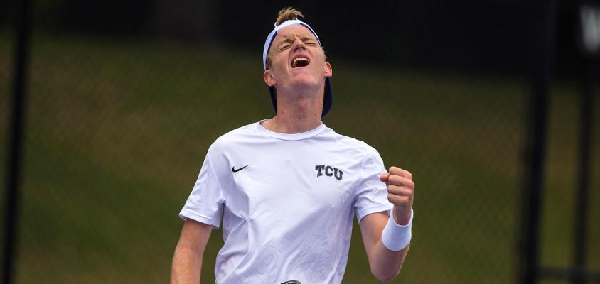 TCU+mens+tennis+celebrated+a+big+win+over+Rice+on+Friday.+