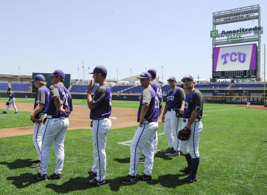 TCU+players+survey+the+field+at+the+start+of+practice+at+TD+Ameritrade+Park+in+Omaha%2C+Neb.%2C+Friday%2C+June+17%2C+2016.+TCU+will+play+Texas+Tech+on+Sunday+in+the+NCAA+mens+baseball+College+World+Series.+%28AP+Photo%2FMike+Theiler%29