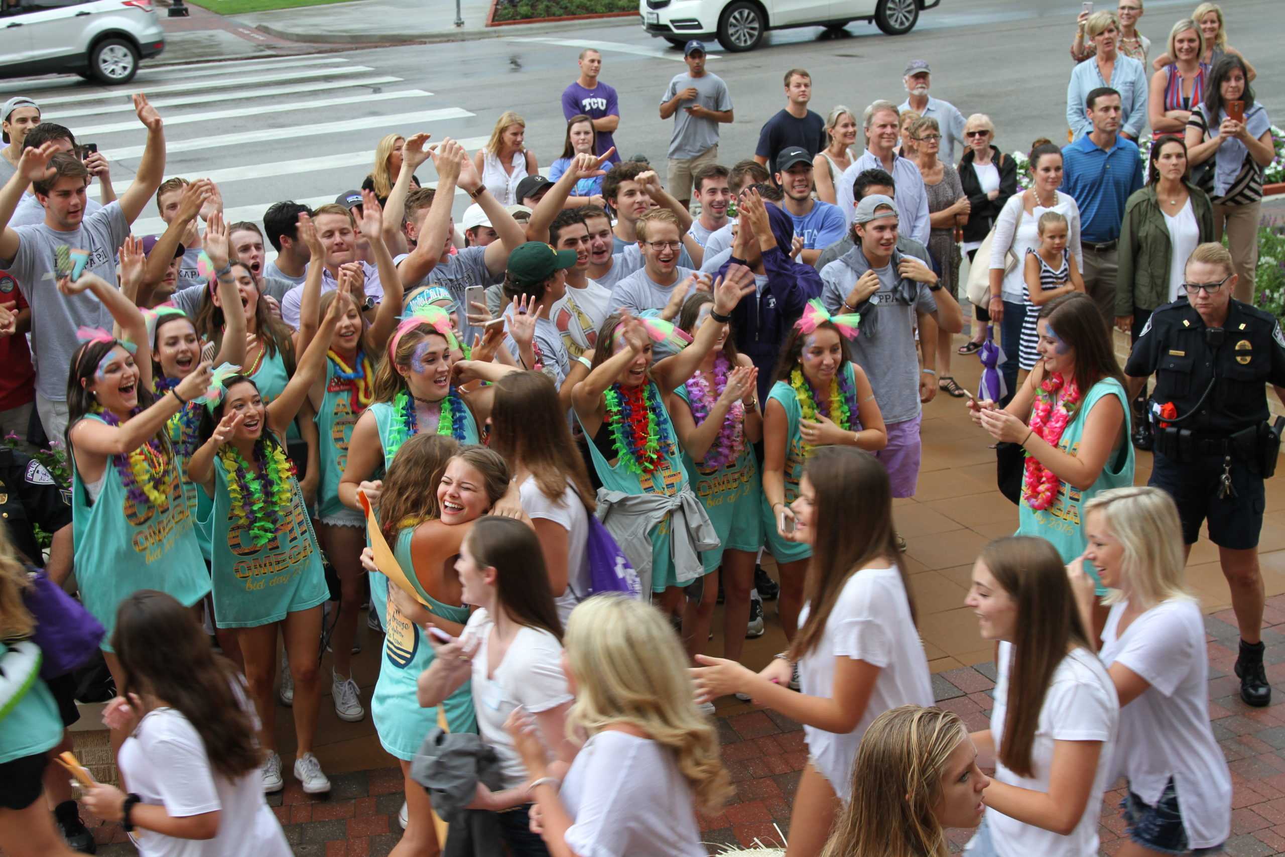 TCU+changed+the+way+new+sorority+women+celebrated+their+bids+after+the+commons+were+closed+for+the+rainy+weather.