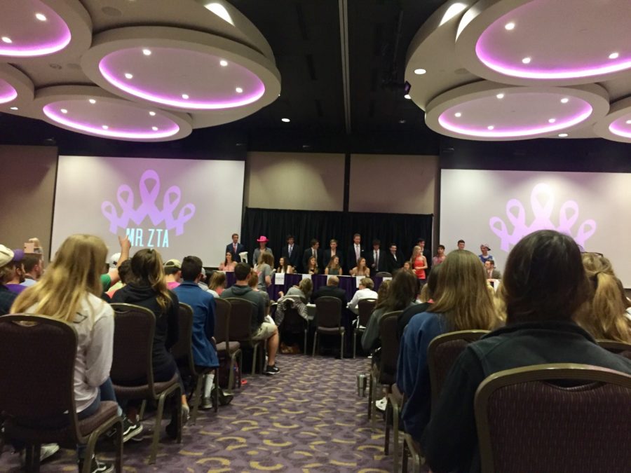 Students+gather+in+the+BLUU+Ballroom+to+watch+the+Mr.+ZTA+pageant+%28Nicole+Strong%2FTCU360%29.+