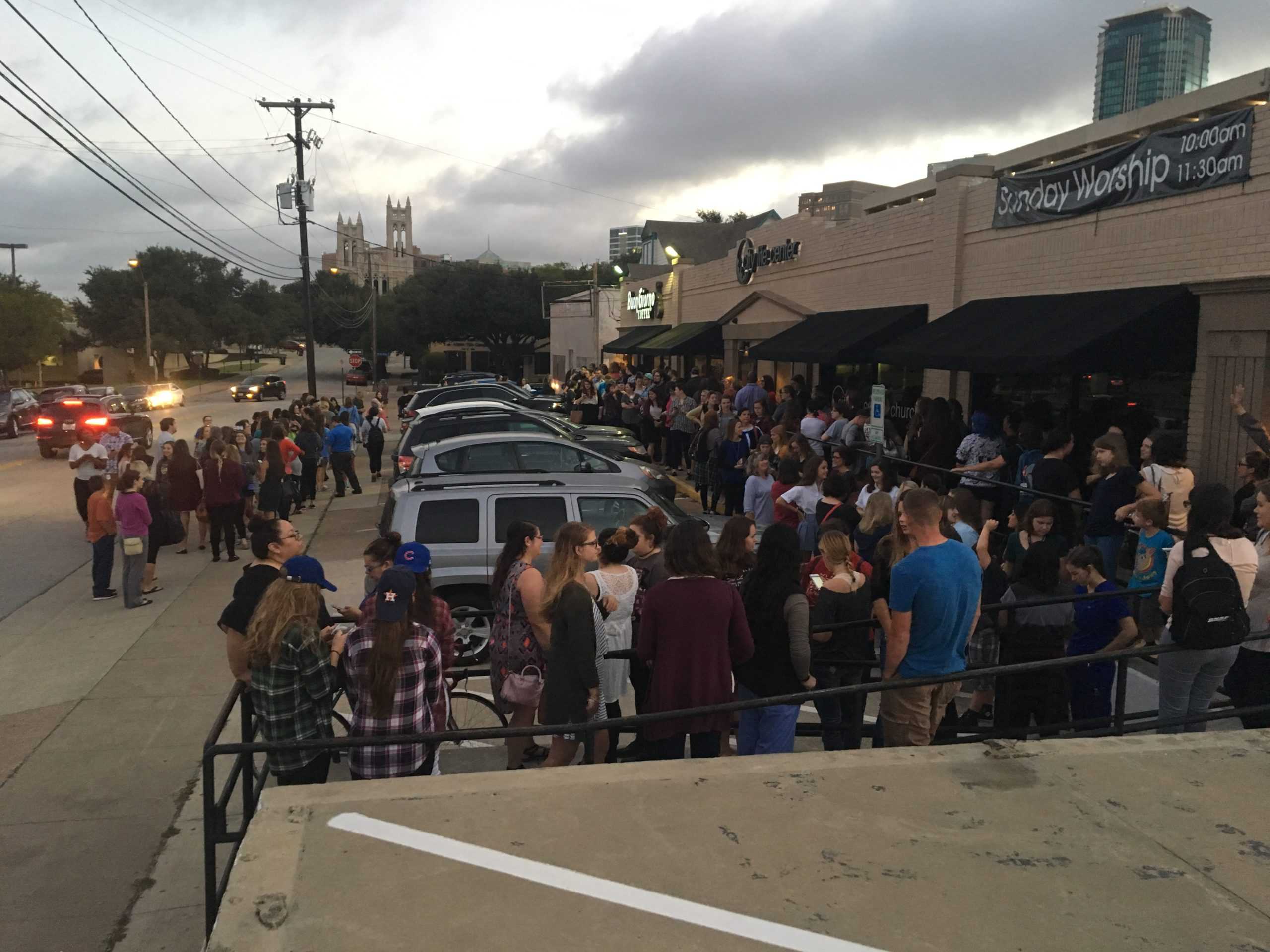 The line outside Buon Giorno at 7:15, Wednesday morning. (Colleen Mortell/TCU 360).