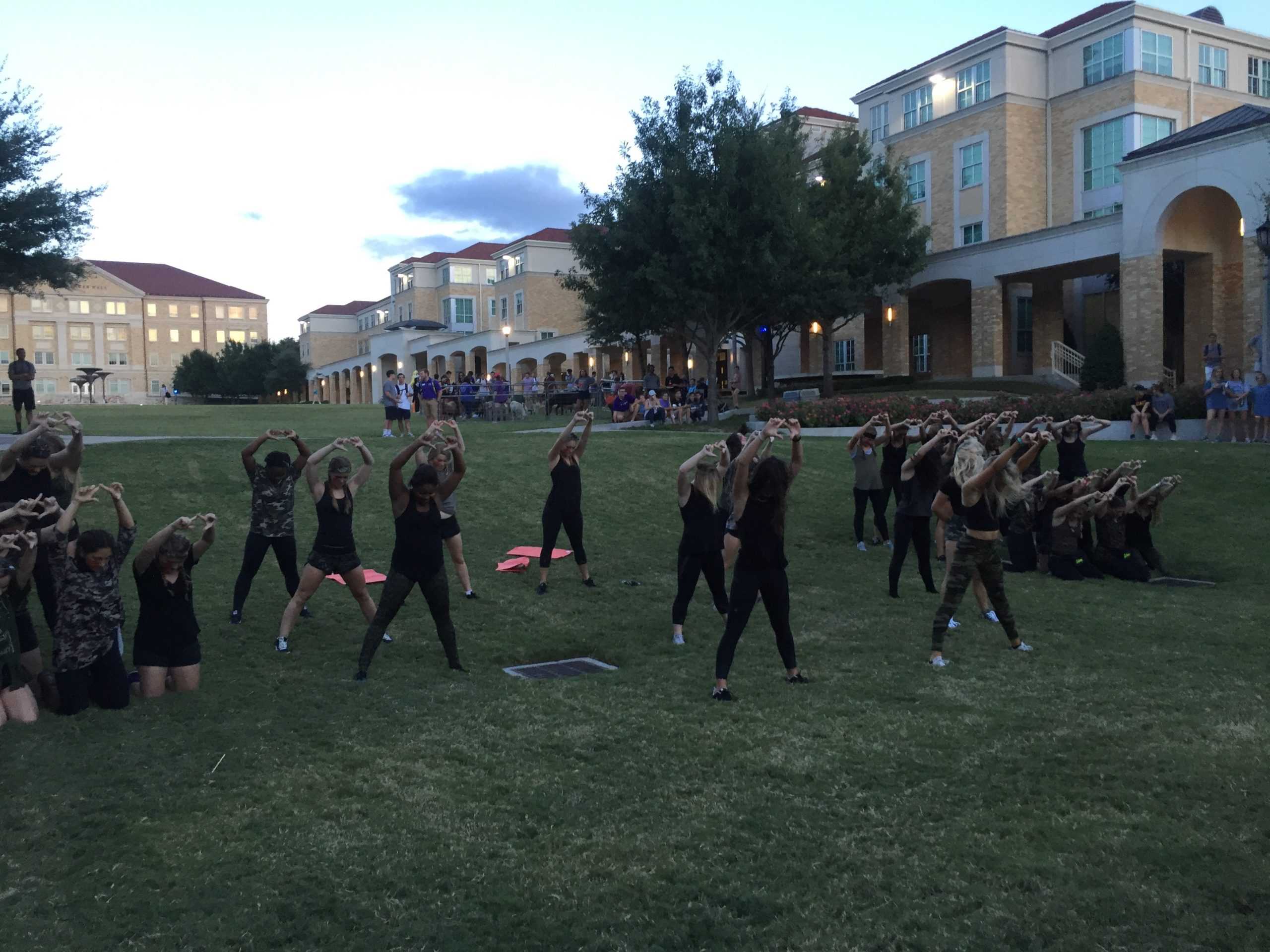 Chi Omega performing in front of the Pi Kapp judges. (Nicole Strong/TCU360)