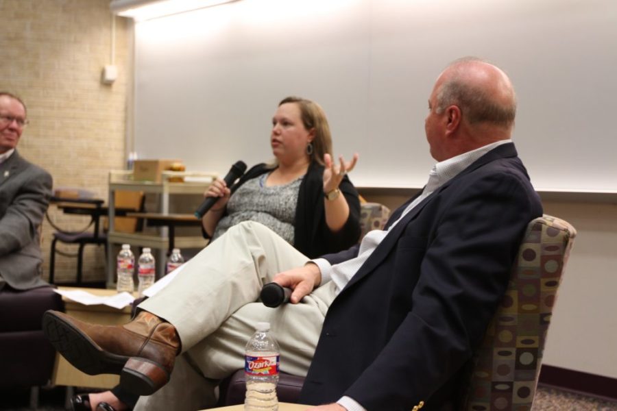 Sunbelt Middle Market Manager Jenny Fox spoke to students about her experience in the workforce and shared advice on communication etiquette. (Photo by Shane Battis)