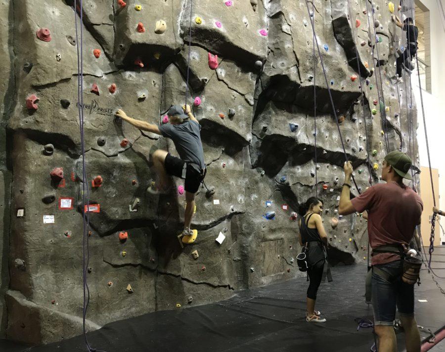 Students+during+Climbing+practice.+Sept.%2C+19%2C+2017.+Fort+Worth%2C+Texas