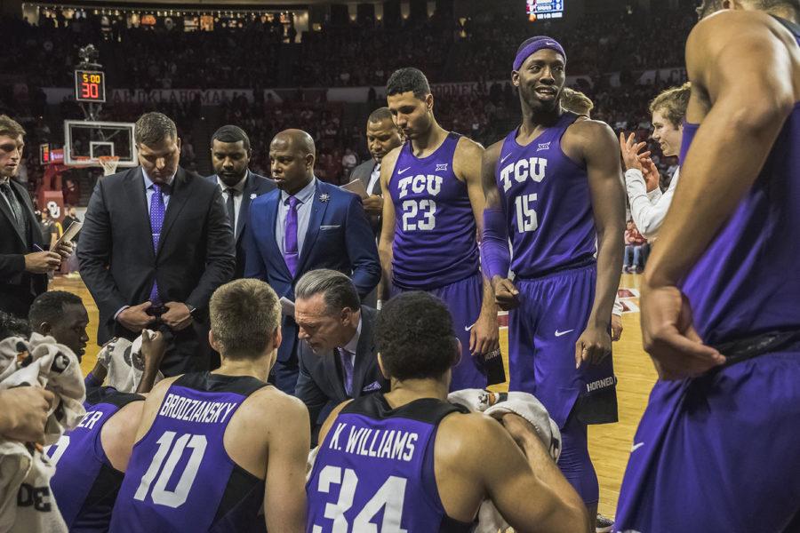 TCU+huddles+up+against+Oklahoma+in+Norman.+Photo+by+Cristian+ArguetaSoto
