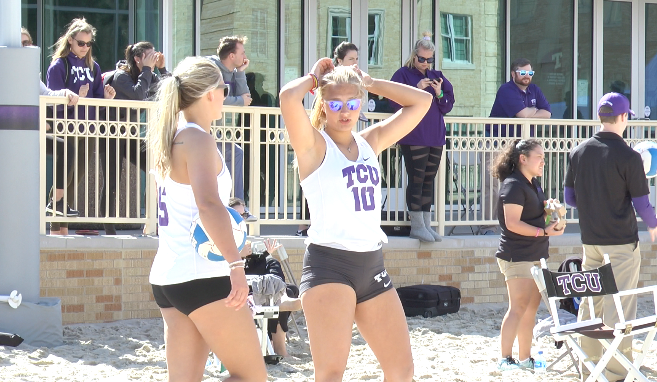 Beach+Volleyball+aims+to+push+program+further+in+fourth+season+with+annual+%E2%80%98Purple+and+White+Scrimmage%E2%80%99