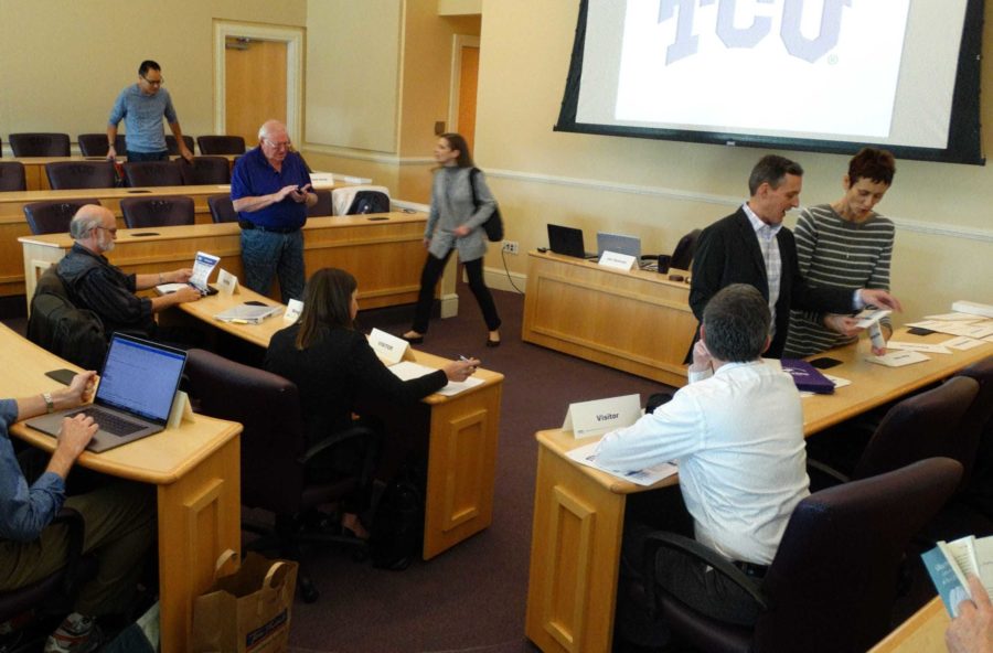 The+Faculty+Senate+meets+once+a+month+to+discuss+faculty+related+issues.