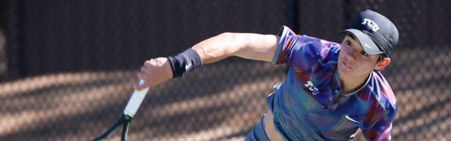 Mens tennis routs USF, 6-1