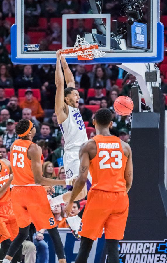 TCU guard Kenrich Williams throws down an alley-oop to finsh off a fastbreak against Syracuse. Photo by Cristian ArguetaSoto.