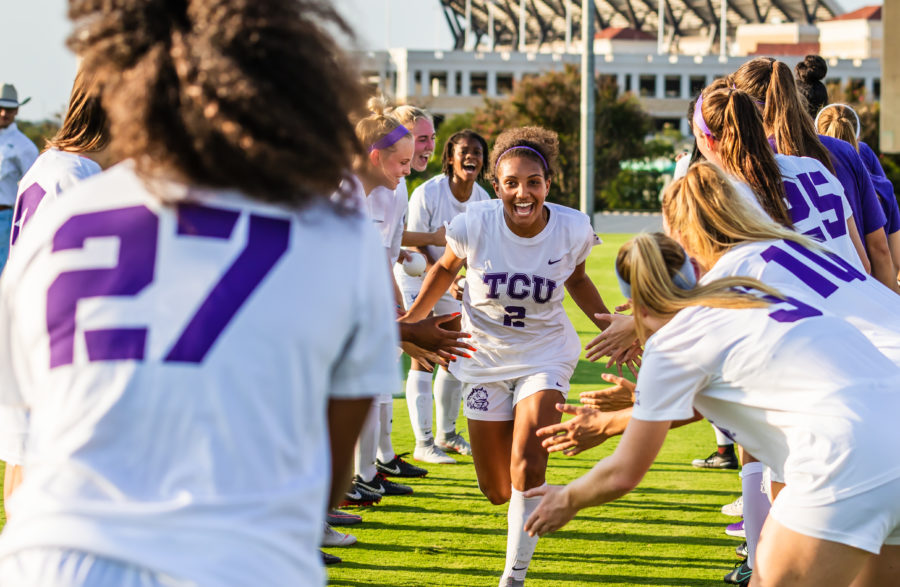 Yazmeen Ryan runs through the pregame player tunnel before TCUs match against Alabama on August 17, 2018. Photo by Cristian ArguetaSoto.