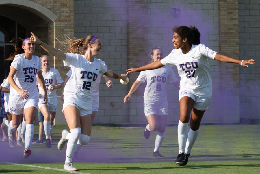 Soccer rolls to third consecutive victory with 1-0 win over rival SMU