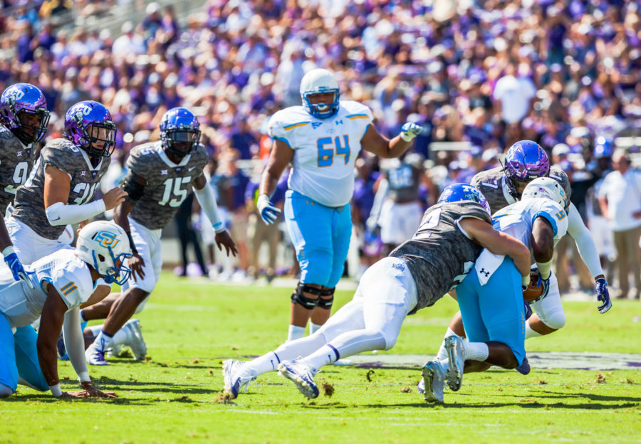 Ty Summers transitioned into his role as right defensive end Saturday against Southern. Photo by Cristian ArguetaSoto.