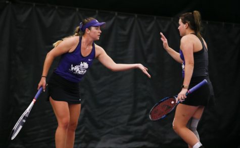 The team never looked phased as they continued their perfect season Sunday. Photo courtesy: TCU Womens Tennis Twitter 
