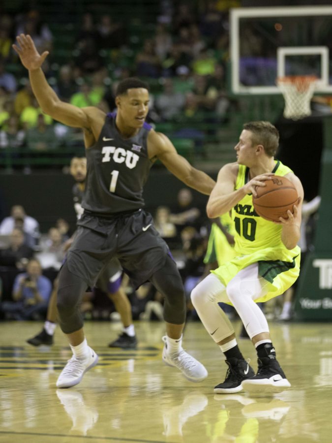 Makai Mason’s Big 12-high 40 points drown Horned Frogs 90-64