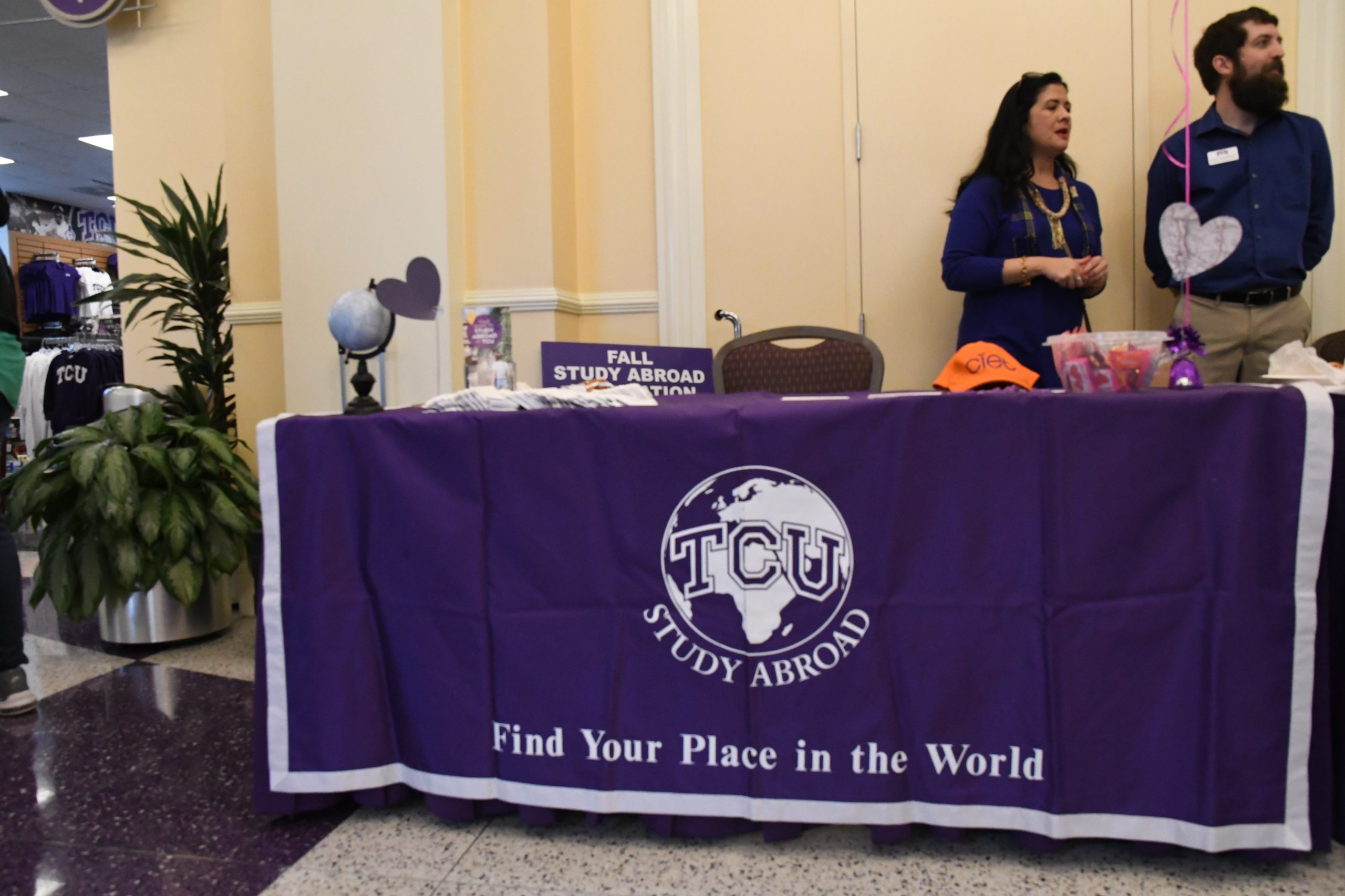 Study Abroad Fair aims to make students 'fall in love with study abroad