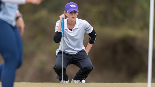 Greta Bruner tied a TCU women's golf record in The Woodlands (photo from gofrogs.com)