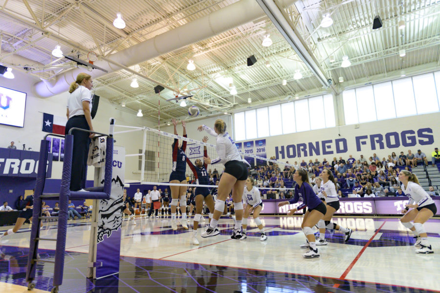 Volleyball swept by Florida State, finish winless in Fight in the Fort Tournament