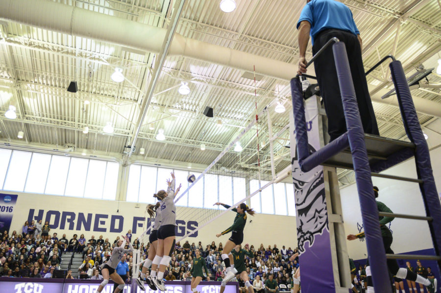 TCU+volleyball+fell+to+Baylor+Saturday.+Photo+by+Heesoo+Yang.+