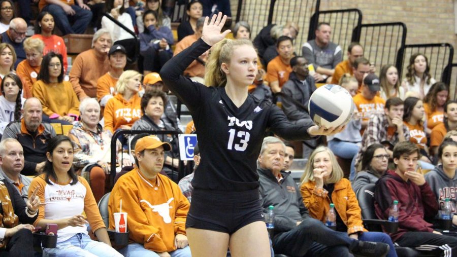 No. 1 Texas too much for volleyball