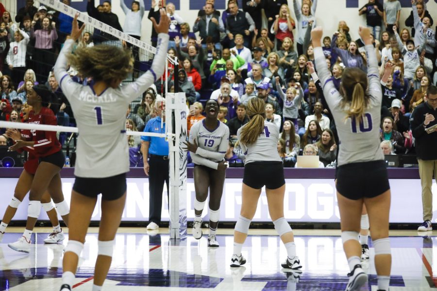TCU+falls+to+Oklahoma+in+final+home+game+of+the+season.+Photo+Courtesy+of+TCU+Volleyball+Twitter.