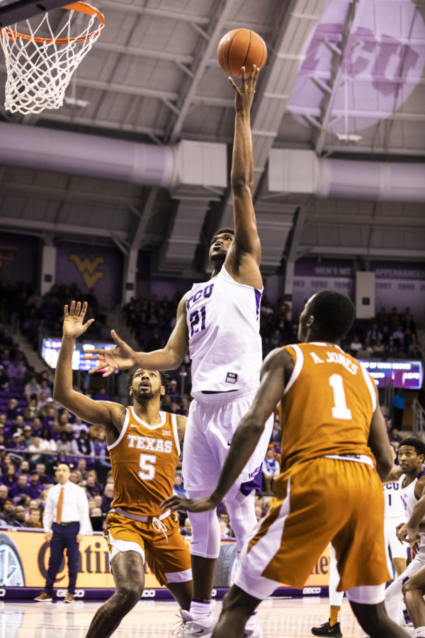 Center Kevin Samuel stayed hot with 17 points against the Longhorns. Photo by Heesoo Yang.