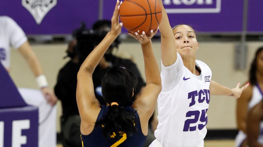 Kianna Ray had 19 points. 3 rebounds, and 3 steals in the win over West Virginia. Photo Courtesy of GoFrogs.com