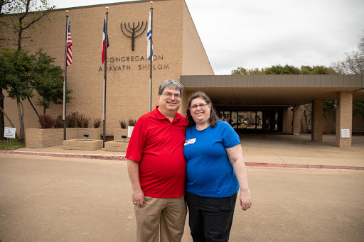 Election judges Kal and Karen Silverberg, who also chair precinct 4130 for Republicans and Democrats, respectively. (Photo by JD Pells)
