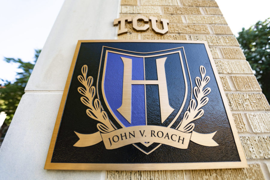 John V. Roach Honors College Crest outside of Milton Daniel Hall (Heesoo Yang/Staff Photographer)
