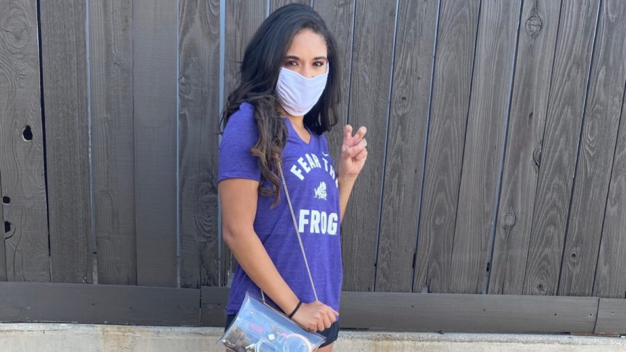 KayDianna Davis wears her mask in Fort Worth to stay protected during the COVID-19 pandemic. (Caroline Garland/Staff Reporter)