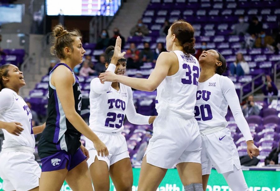 Lauren+Heard+scored+10+of+TCUs+first+22+points+of+the+game.+Photo+Courtesy+of+GoFrogs.com