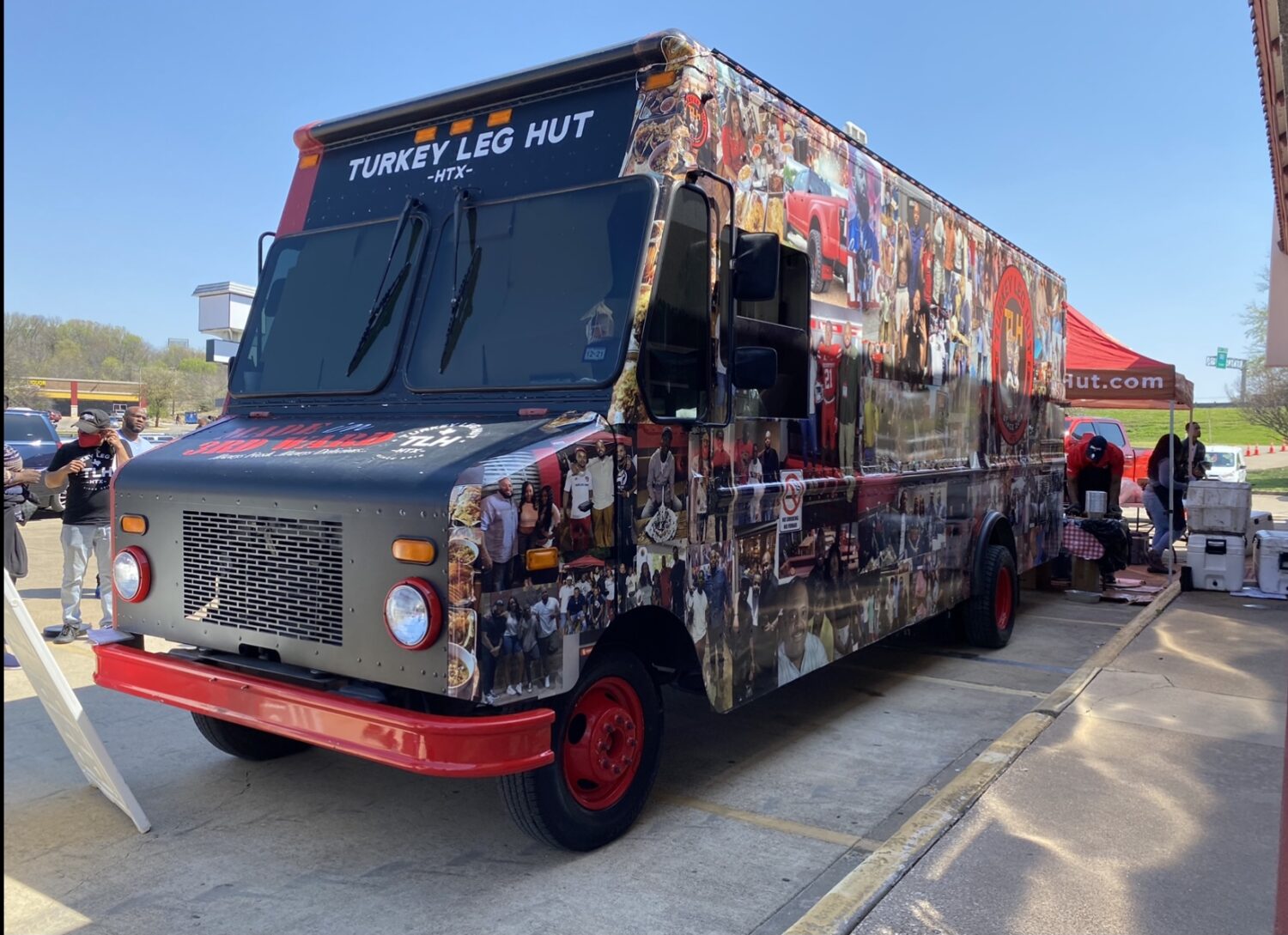 Thousands turn out to try popup Turkey Leg Hut TCU 360