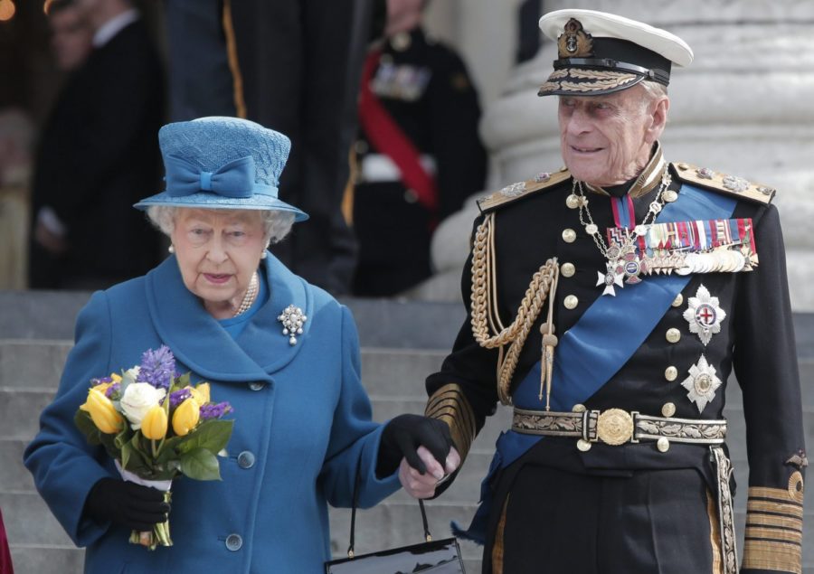 Britains+Queen+Elizabeth+II%2C+accompanied+by+Prince+Philip%2C+leaves+after+attending+a+service+of+commemoration+to+pay+tribute+to+members+of+the+British+armed+forces+past+and+present+who+served+on+operations+in+Afghanistan%2C+at+St+Paul%C2%92s+Cathedral%2C+in+central+London%2C+Friday%2C+March+13%2C+2015.+%28AP+Photo%2FLefteris+Pitarakis%29