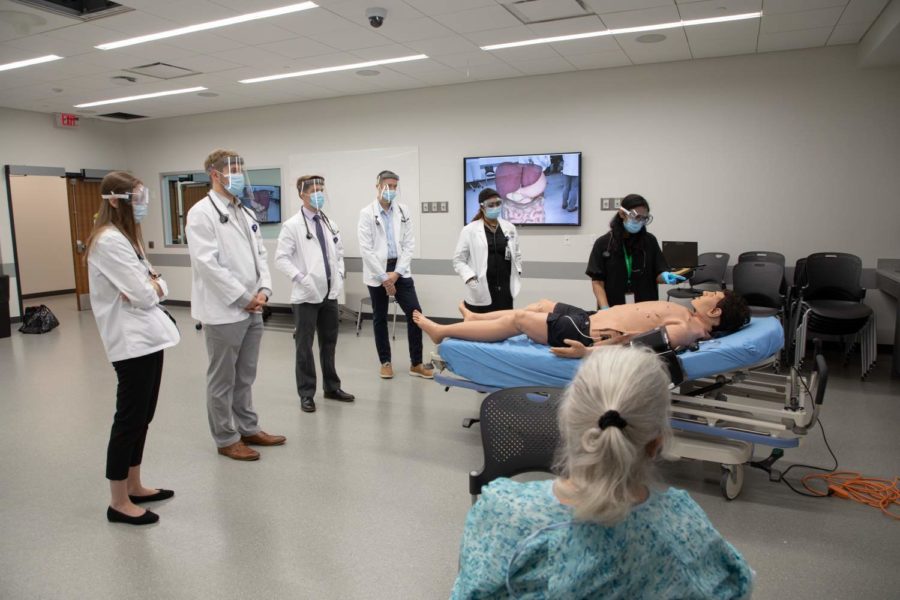 Medical students participate in Clinical Skills learning session