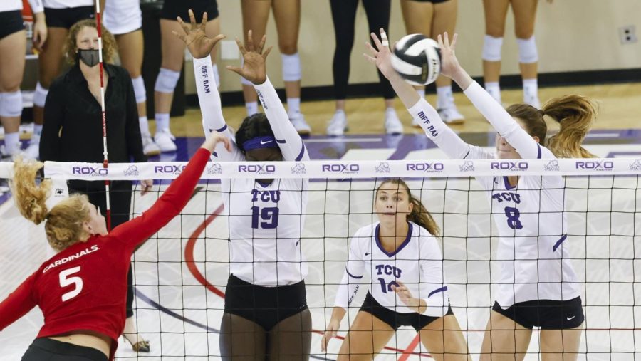 TCU+recorded+22+blocks+against+Incarnate+Word+on+Tuesday%2C+which+is+more+than+any+Division+1+team+so+far+in+2021.+%28Photo+courtesy+of+gofrogs.com%29