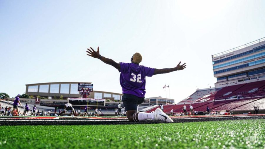 TCU defensive end Ochaun Mathis (32) warms up prior to the Frogs 52-31 win over Texas Tech on Oct. 9, 2021. (Photo courtesy of TCU footballs Twitter)