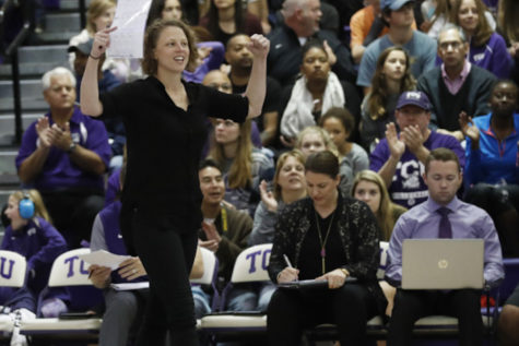 Director of volleyball Jill Kramer picks up her 100th career win against Wichita State on Dec. 2, 2016. (Photo Courtesy: gofrogs.com) 