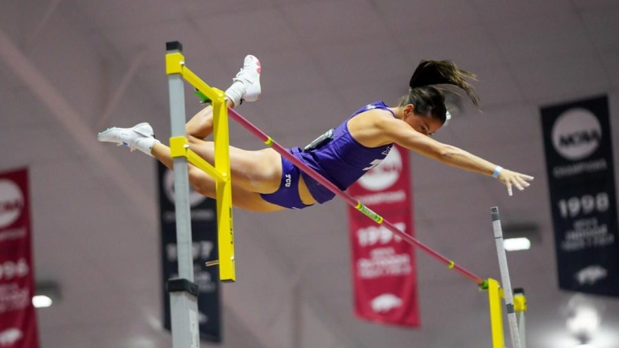 TCU+Pole+Vaulter+Kasey+Staley+breaks+school+indoor+vaulting+record+at+Wooo+Pig+Classic%2C+2021.+%28Courtesy+of+gofrogs.com%29