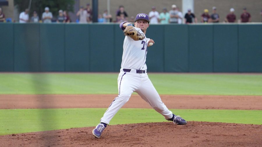 Starting+pitcher+Austin+Krob+tosses+5.1+innings+giving+up+two+earned+runs+and+striking+out+five+batters+on+June+5%2C+2022.+%28photo+courtesy+of+GoFrogs.com%29