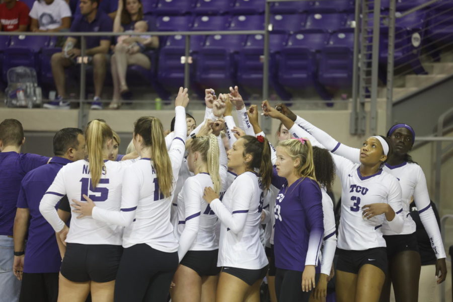 TCU+vs+Texas+volleyball+in+Fort+Worth%2C+Texas+on+April+16%2C+2022.+%28Photo%2FSharon+Ellman%29