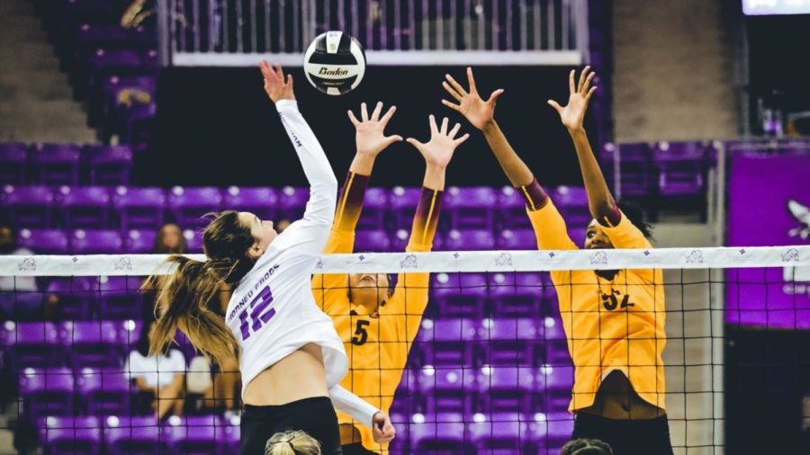 TCU+outside+hitter+Julia+Adams+tallies+9+kills+against+No.+5+Minnesota%2C+earning+her+All-Tournament+Honors+on+Aug.+27%2C+2022.+%28Photo+courtesy+of+GoFrogs.com%29