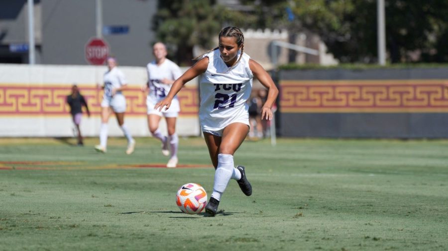 Forward Camryn Lancaster plays during the Thursday game against USC. (Photo courtesy of GoFrogs.com)