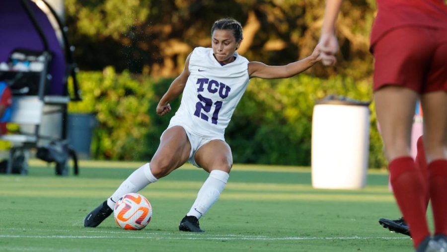 Camryn+Lancaster%2C+TCU+sophomore+forward%2C+sends+the+ball+down+the+field.+%28Photo+courtesy+of+gofrogs.com%29