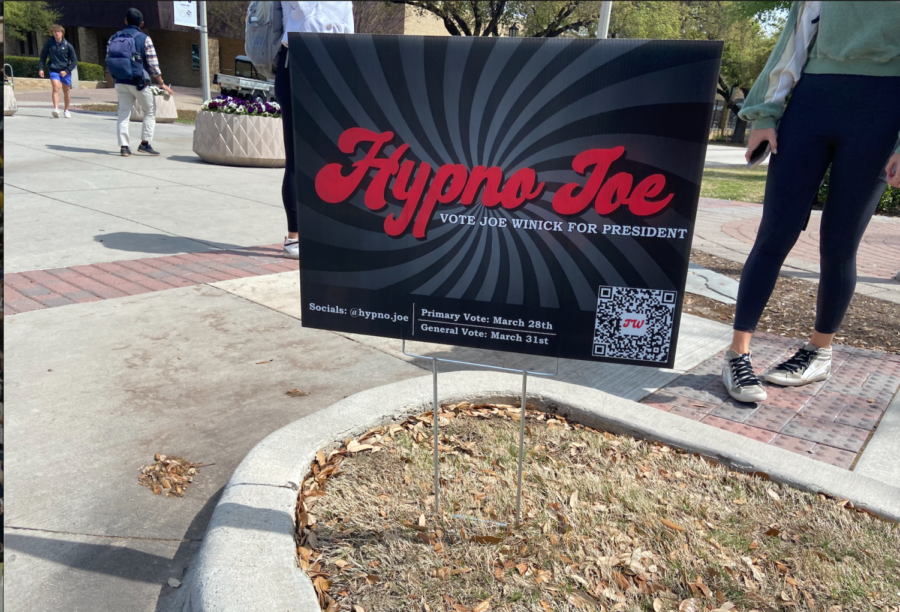 Joe Winick’s campaign sign shows “Hypno Joe” on TCU’s campus on March 27, 2021. (Photo: Nick Girimonte/Staff Writer).