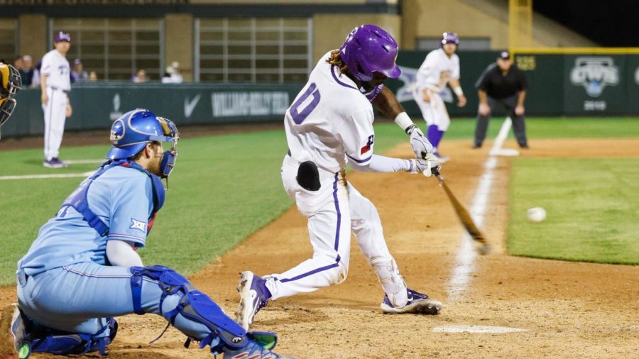 Second baseman Tre Richardson tallies two RBIs in a 8-6 win over Kansas on March 24, 2023. (Photo courtesy of GoFrogs.com)